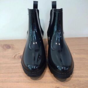 Capelli of new York Black shiny Chelsea Boots